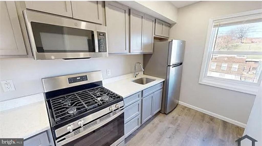 307 Division Avenue Ne - Photo 8