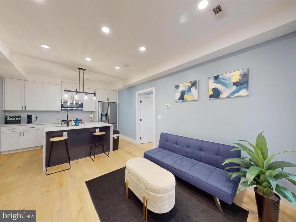 927 Kennedy Street Nw - Photo 0