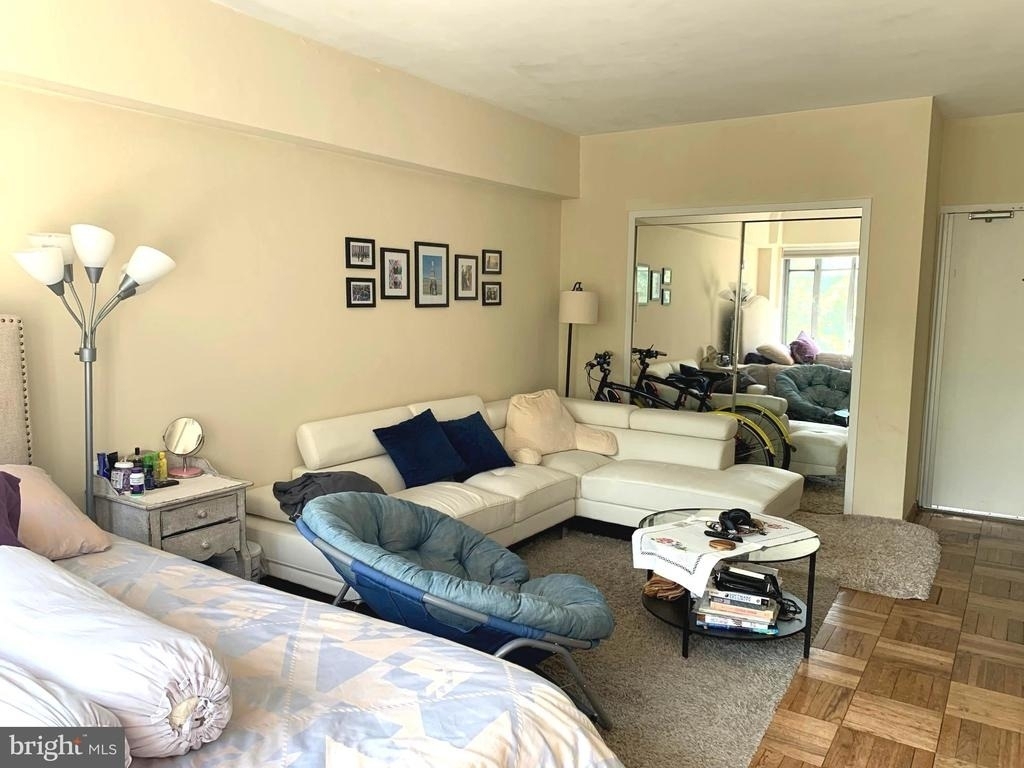 1711 Massachusetts Avenue Nw - Photo 4