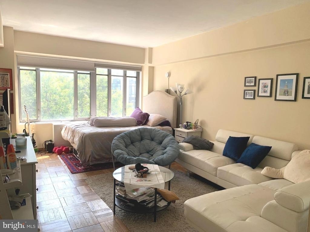 1711 Massachusetts Avenue Nw - Photo 1