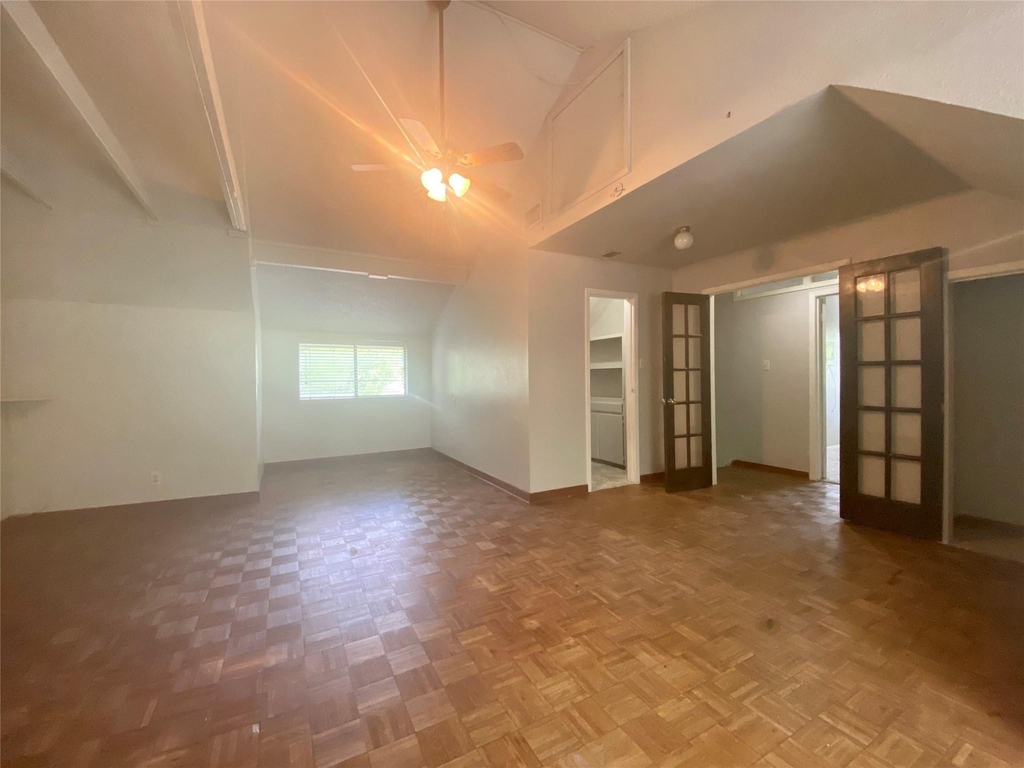 1609 W 11th St - Photo 12