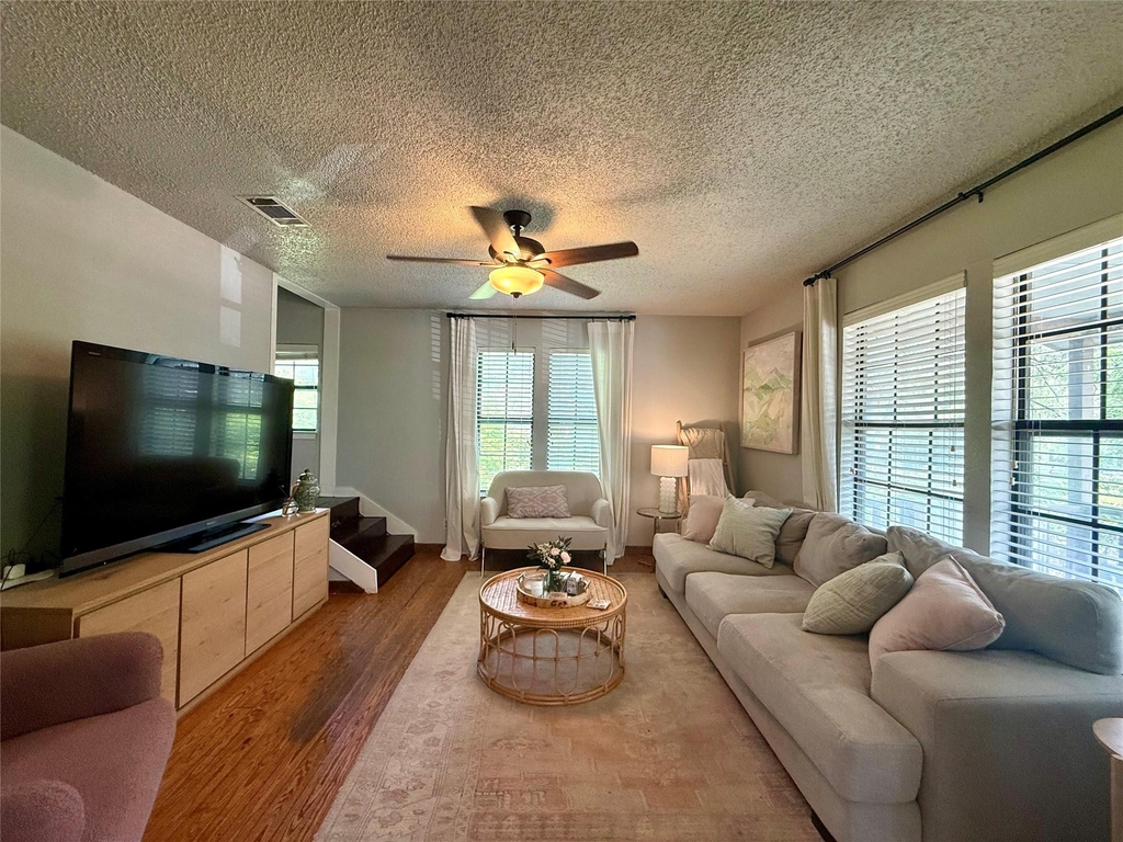 1609 W 11th St - Photo 27
