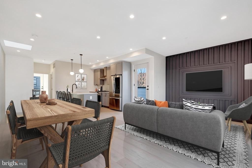 2121 3rd Street Ne - Photo 1