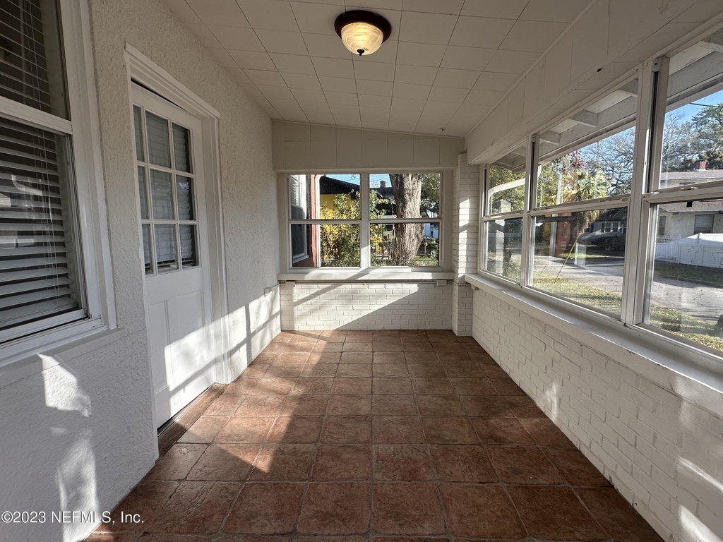 1824 Perry Place - Photo 2