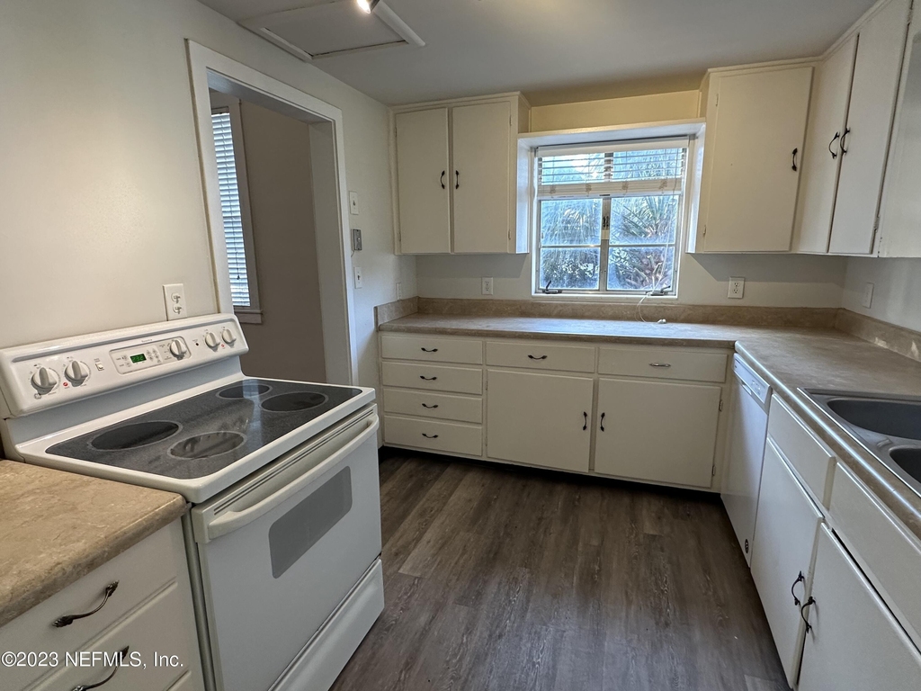 1824 Perry Place - Photo 7
