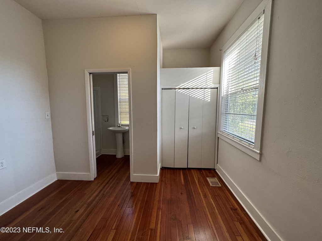 1824 Perry Place - Photo 10