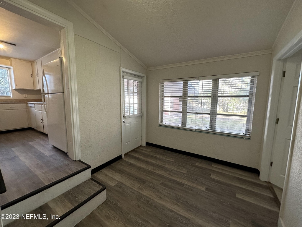 1824 Perry Place - Photo 17