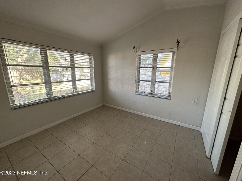 1824 Perry Place - Photo 14