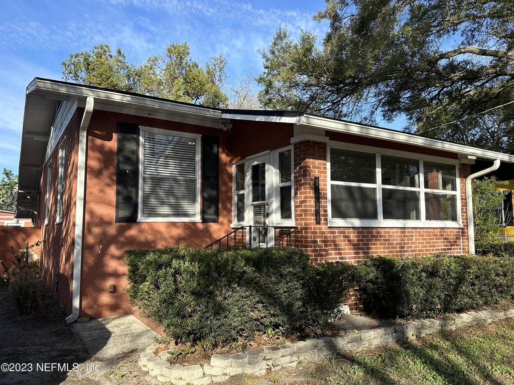 1824 Perry Place - Photo 0