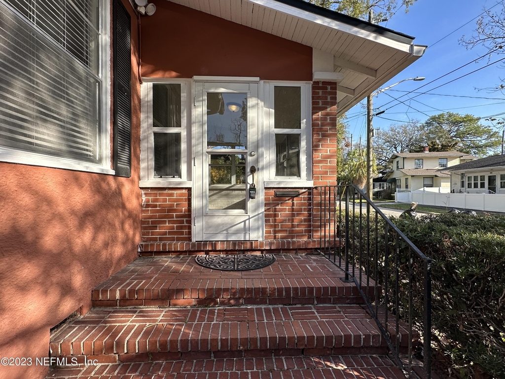 1824 Perry Place - Photo 1