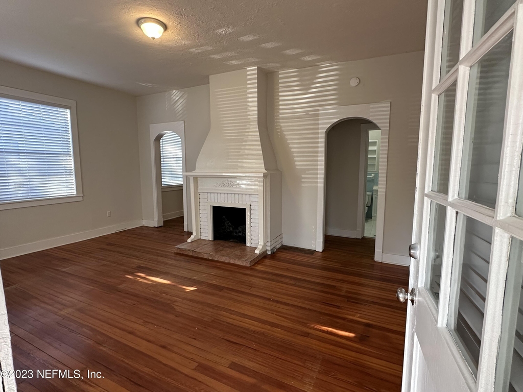 1824 Perry Place - Photo 3