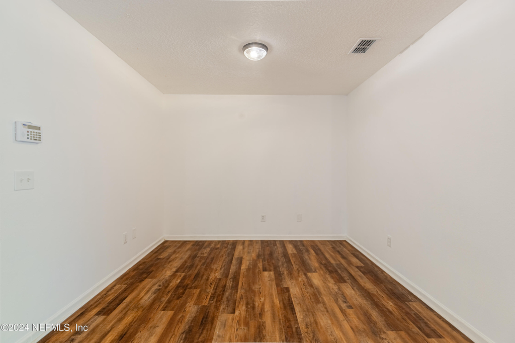 1630 Vineland Circle - Photo 7