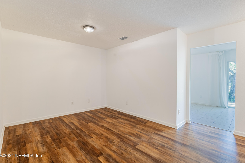 1630 Vineland Circle - Photo 9