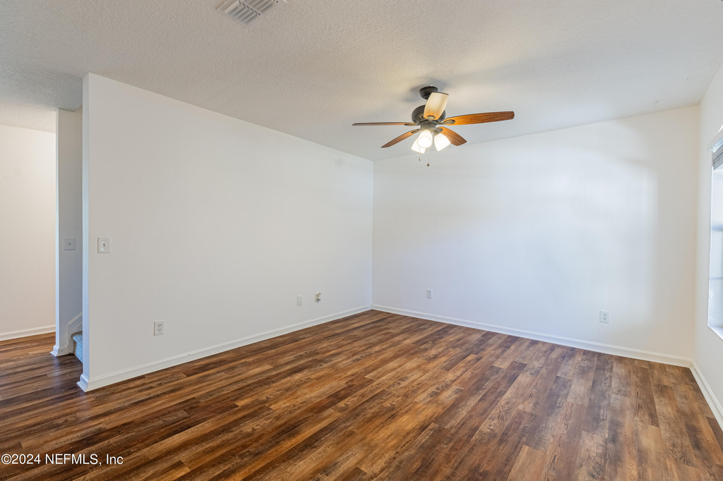1630 Vineland Circle - Photo 8
