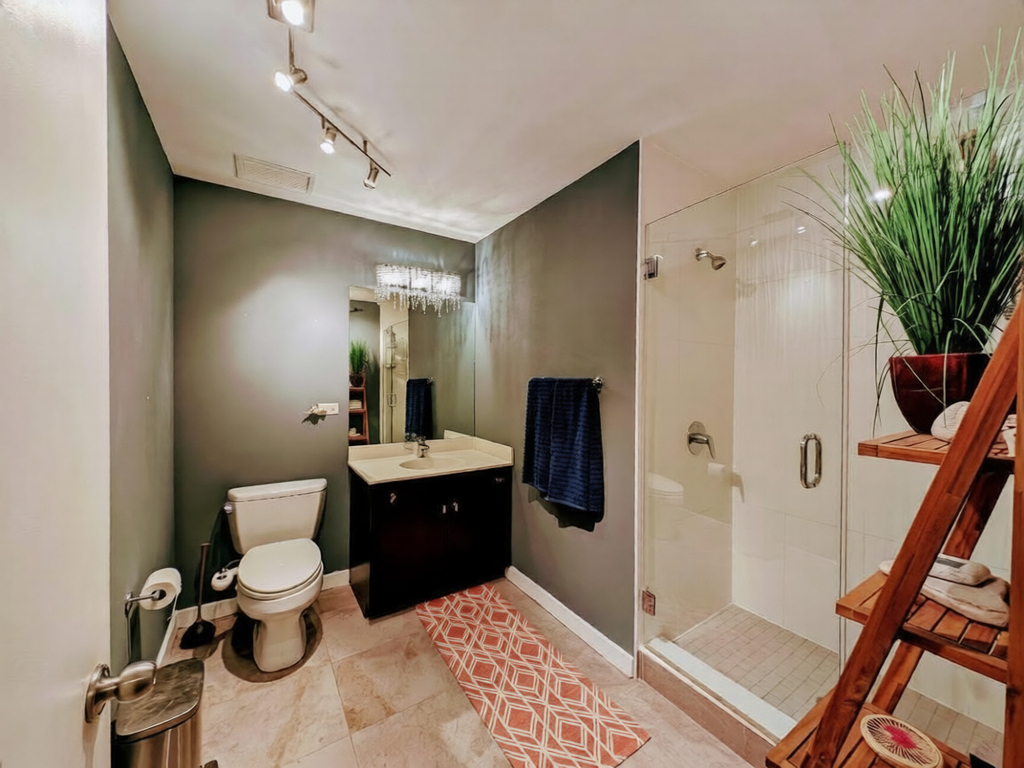 235 W Van Buren Street - Photo 5