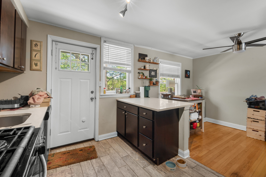 5638 W Carmen Avenue - Photo 5