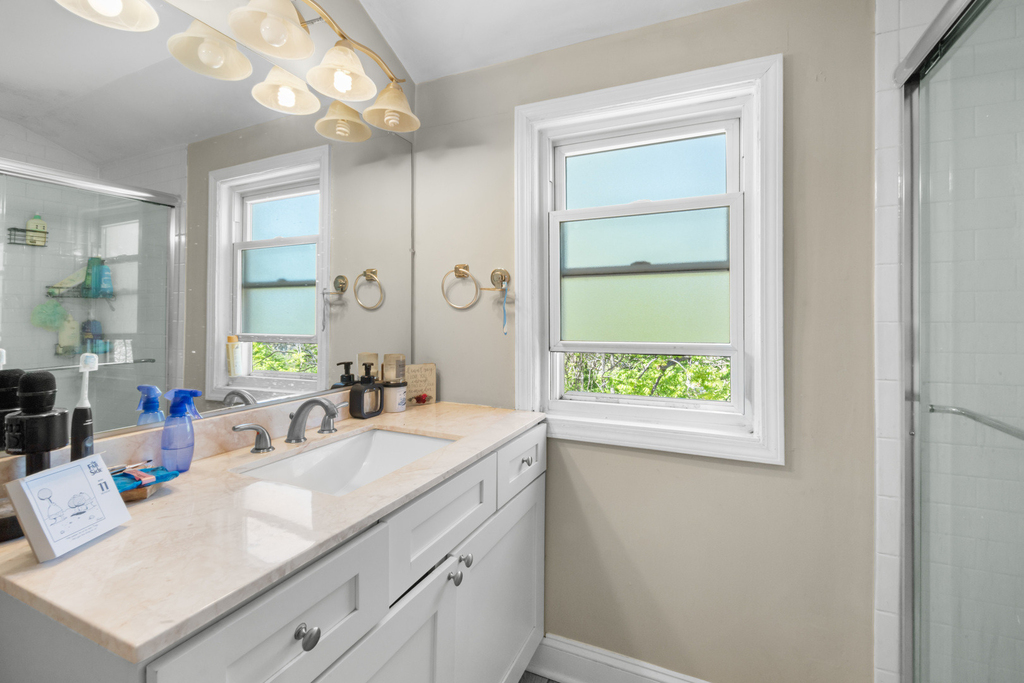5638 W Carmen Avenue - Photo 9
