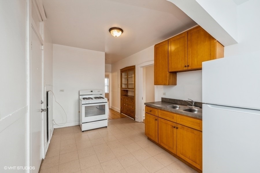 4935 W 18th Street - Photo 4