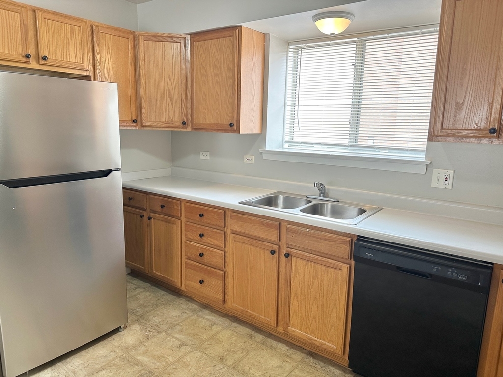 1007 Taft Avenue - Photo 3