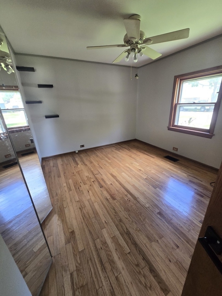 1436 Beach Avenue - Photo 7