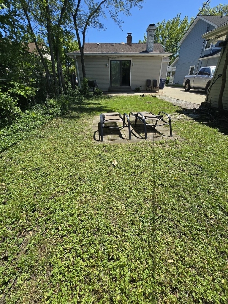 1436 Beach Avenue - Photo 18