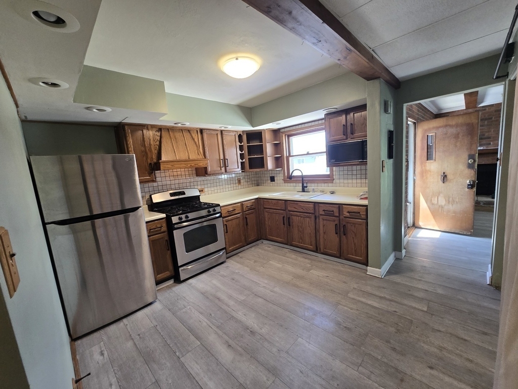 1436 Beach Avenue - Photo 1