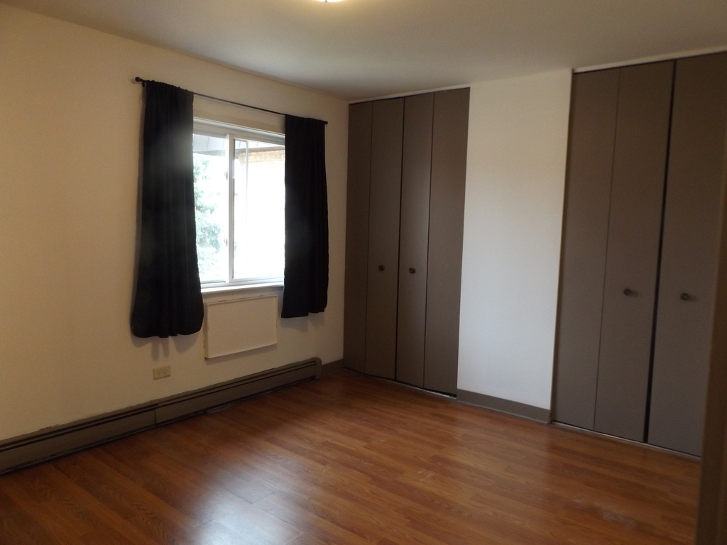 710 W Huntington Commons Road - Photo 4