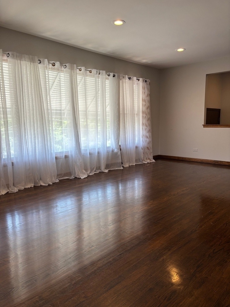 851 N Northwest Highway - Photo 2