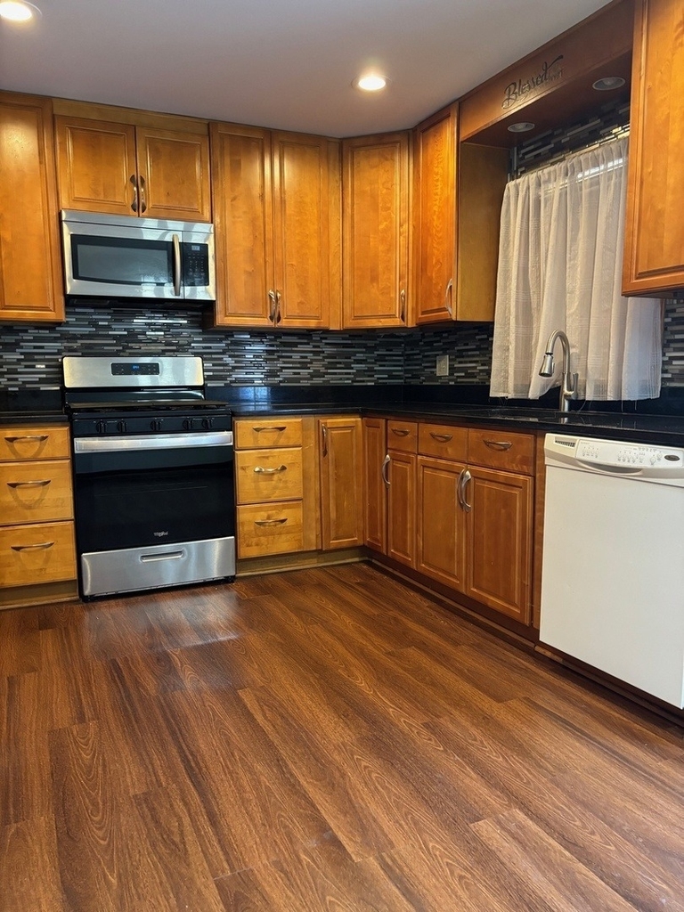 851 N Northwest Highway - Photo 3