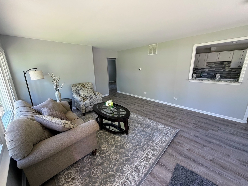 622 N Garfield Street - Photo 1
