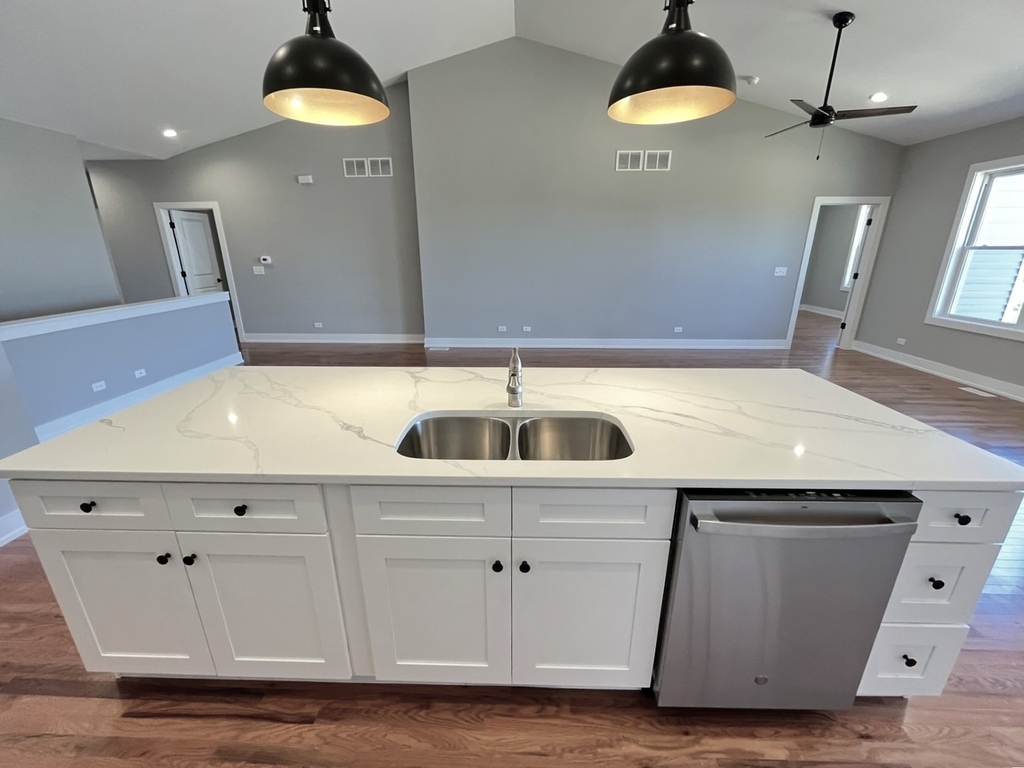 970 Meadow Lane - Photo 11