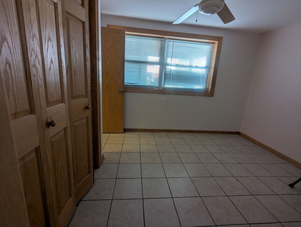 5543 W Edmunds Street - Photo 1