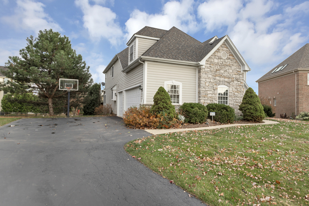 3n812 John Greenleaf Whittier Place - Photo 2