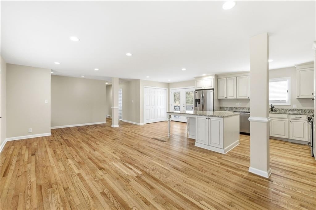 2176 Riverside Drive - Photo 3