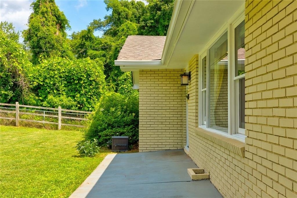 1848 Winthrop Drive Se - Photo 1