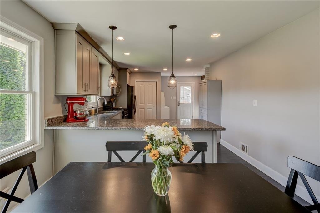 1848 Winthrop Drive Se - Photo 8