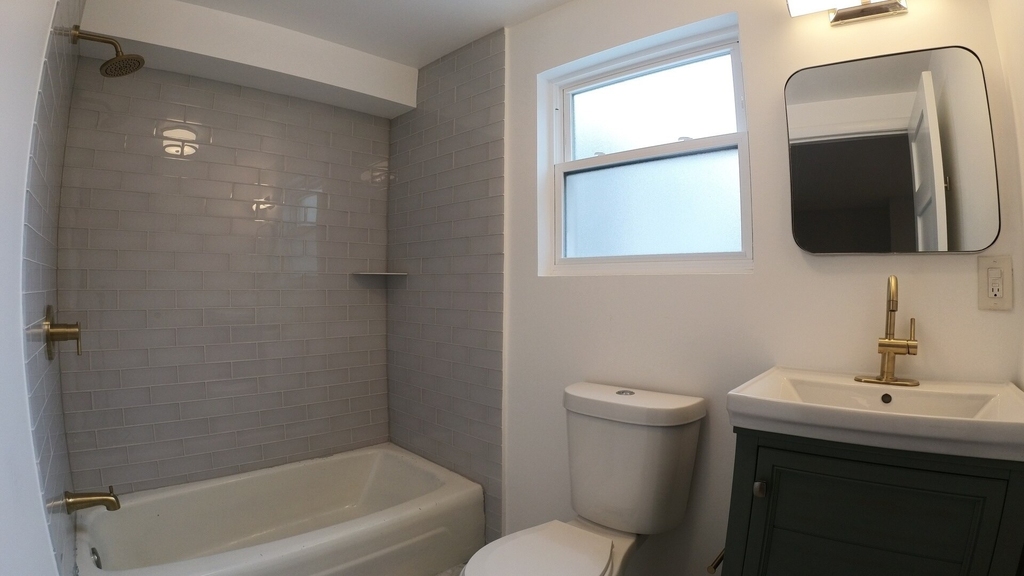 4219 N Albany Avenue - Photo 3