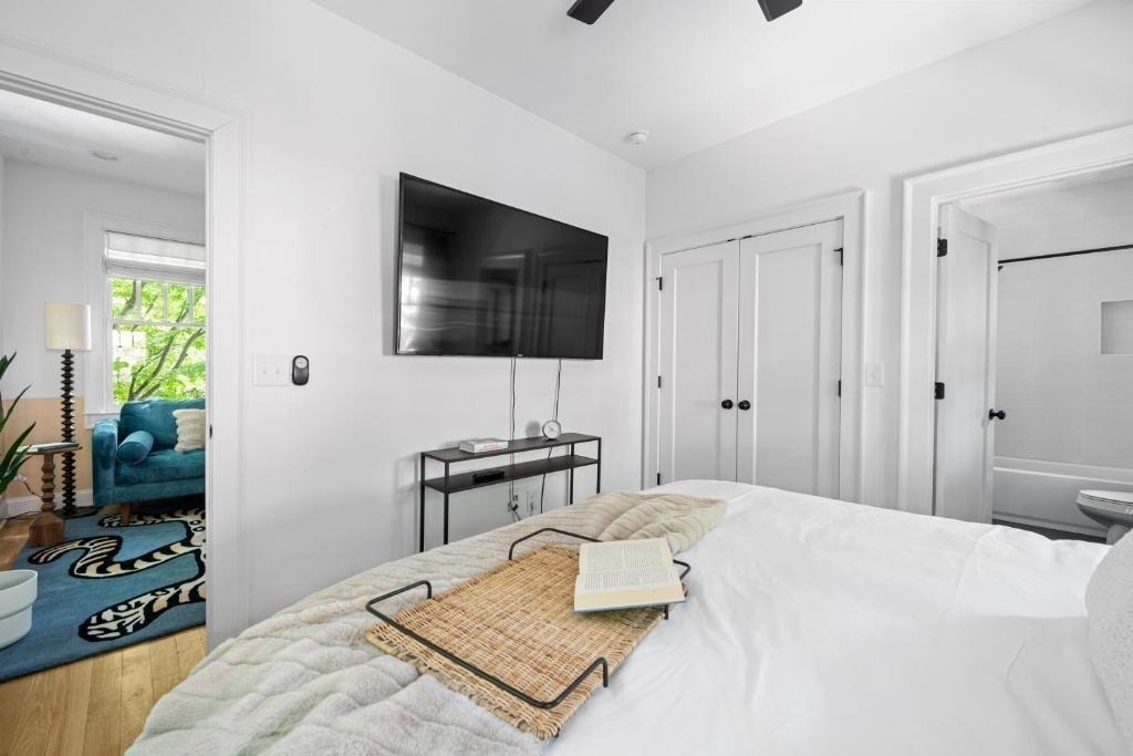 1054 Euclid Avenue Ne - Photo 22