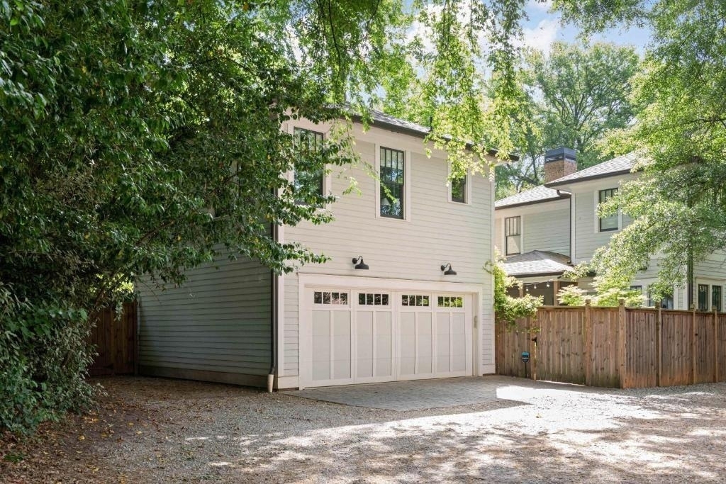 1054 Euclid Avenue Ne - Photo 28
