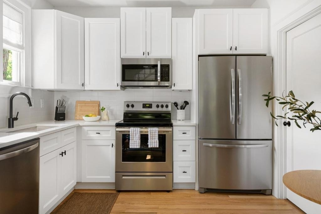 1054 Euclid Avenue Ne - Photo 12