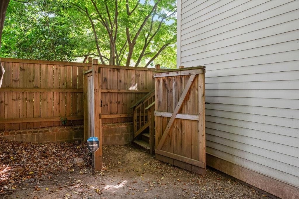 1054 Euclid Avenue Ne - Photo 29