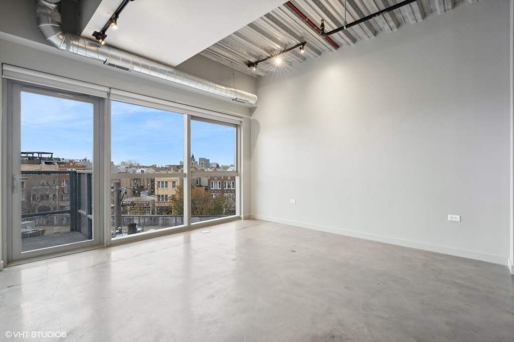 1241 N Milwaukee Avenue - Photo 3