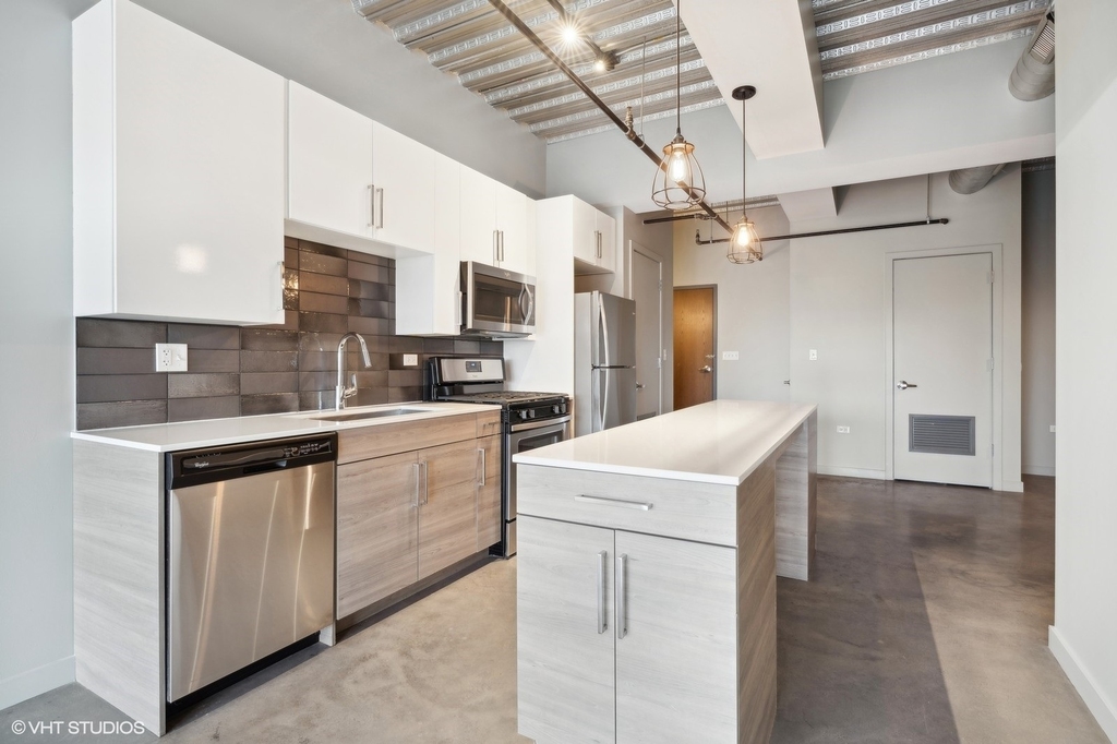 1241 N Milwaukee Avenue - Photo 6
