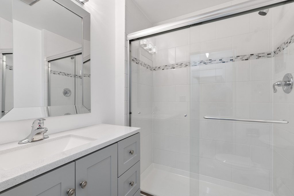 1250 Park Avenue W - Photo 9