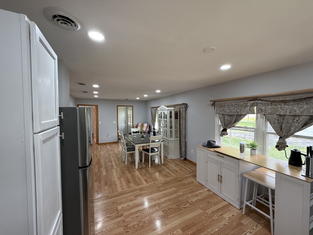 208 W Nippersink Road - Photo 3