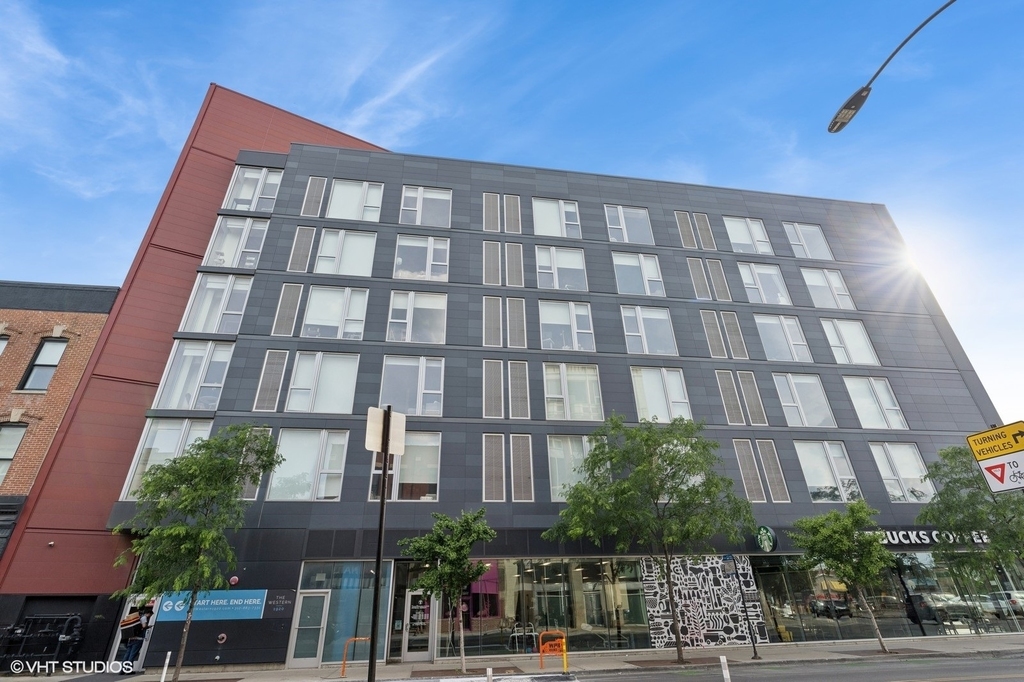 1920 N Milwaukee Avenue - Photo 0