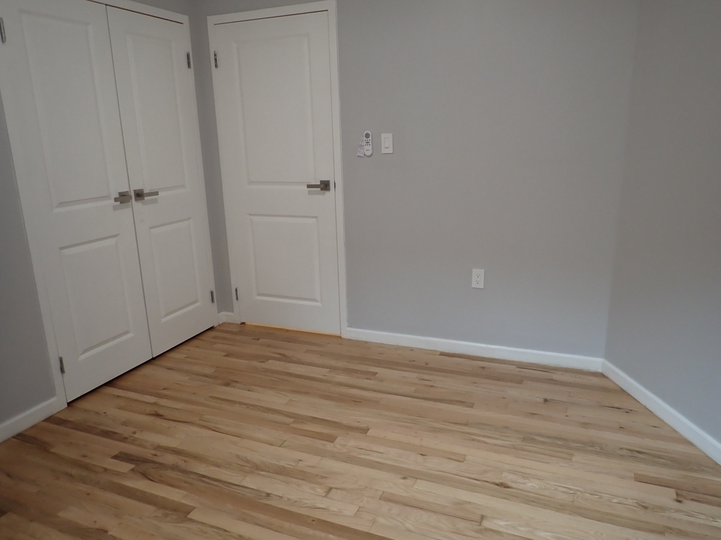 982 Dumont Avenue - Photo 12