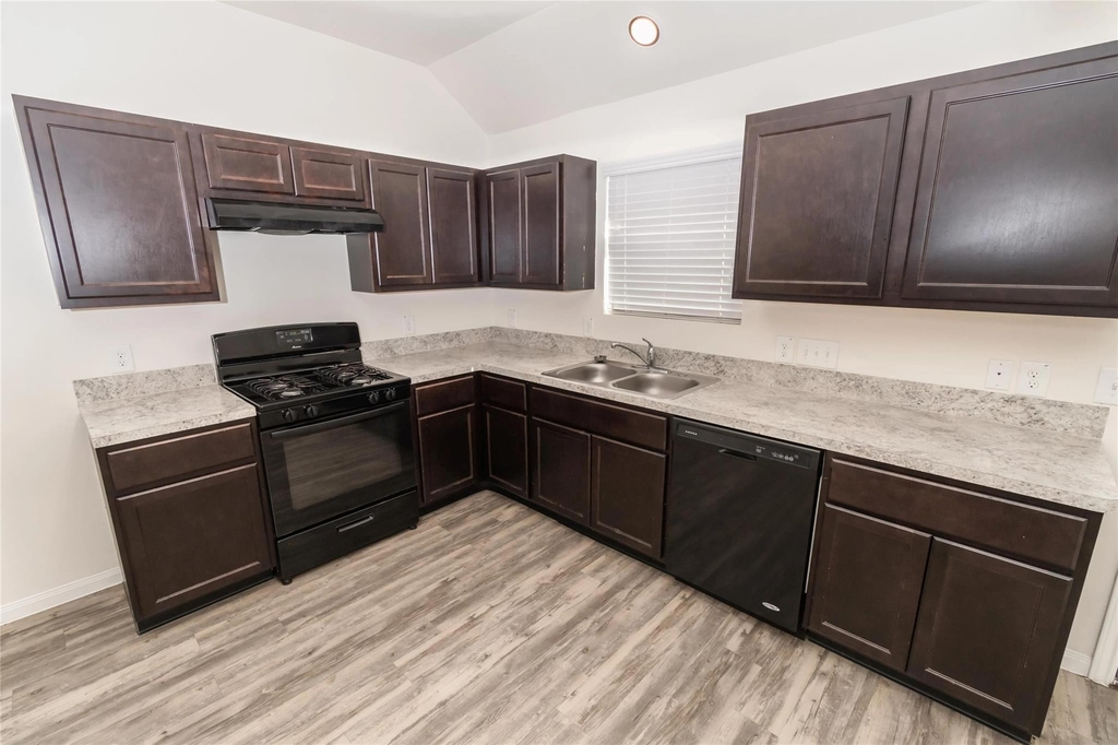 5435 Paiges Way - Photo 1