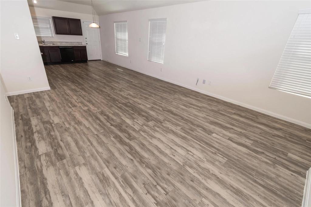 5435 Paiges Way - Photo 4