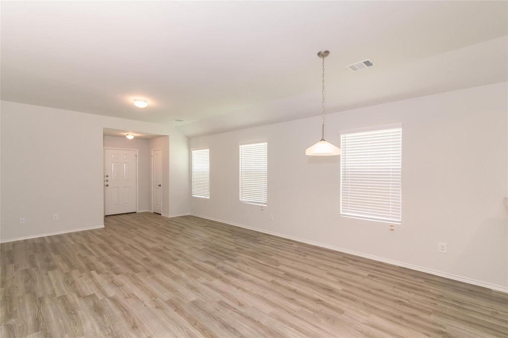 8618 Doris Oaks Circle - Photo 2